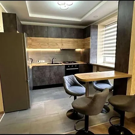 Gumlet Apartment *
