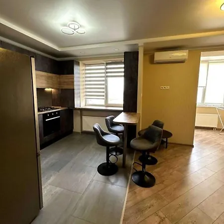 Gumlet Apartment